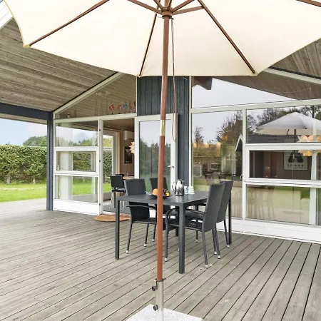 Prázdninový dům Tayler - 1-8km From The Sea In Ne Jutland By Interhome