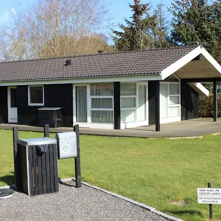 Casa de Férias Tayler - 1-8km From The Sea In Ne Jutland By Interhome Hals