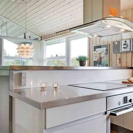 Feriehus Tayler - 1-8km From The Sea By Interhome Hals