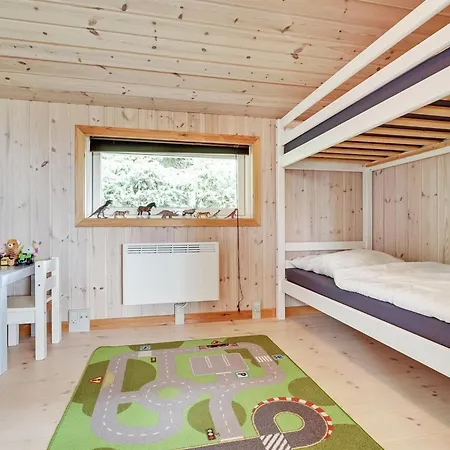 Сasa de vacaciones Tayler - 1-8km From The Sea By Interhome *