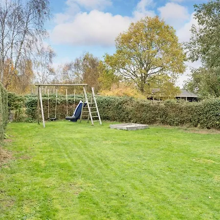 Tayler - 1-8km From The Sea By Interhome *